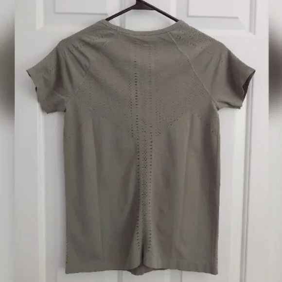 Athleta Foothill Seamless Tee Size Small Olive Green - Picture 2 of 8